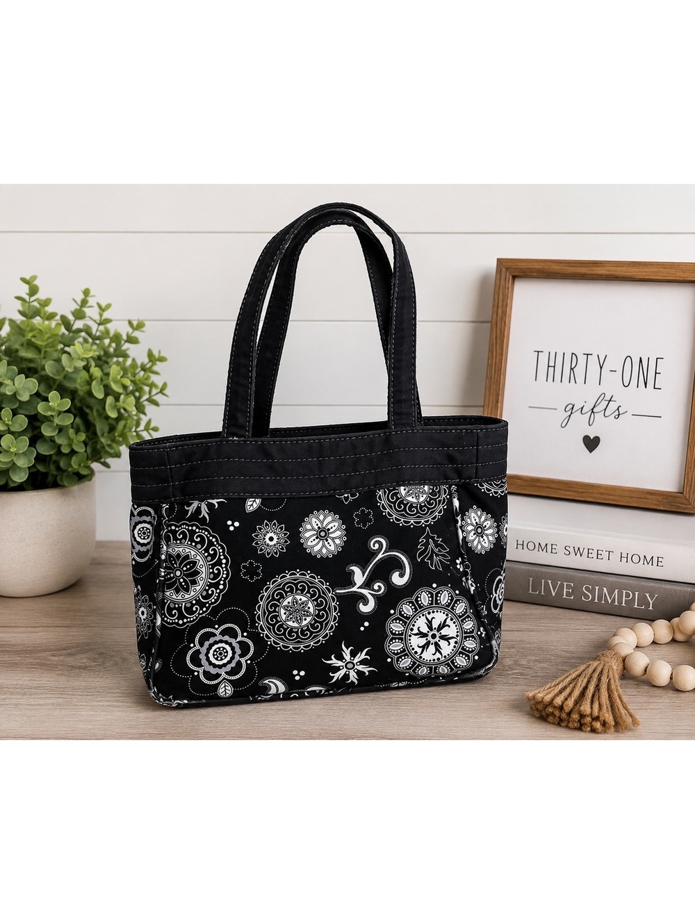 Thirty-One Black White Floral Paisley Quilted Tote Bag Handbag Purse